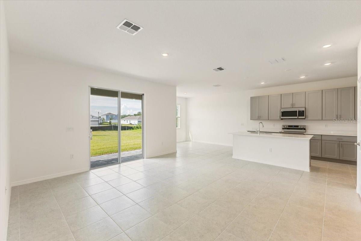 789 Lemon Ave, Fruitland Park, FL 34731 photo