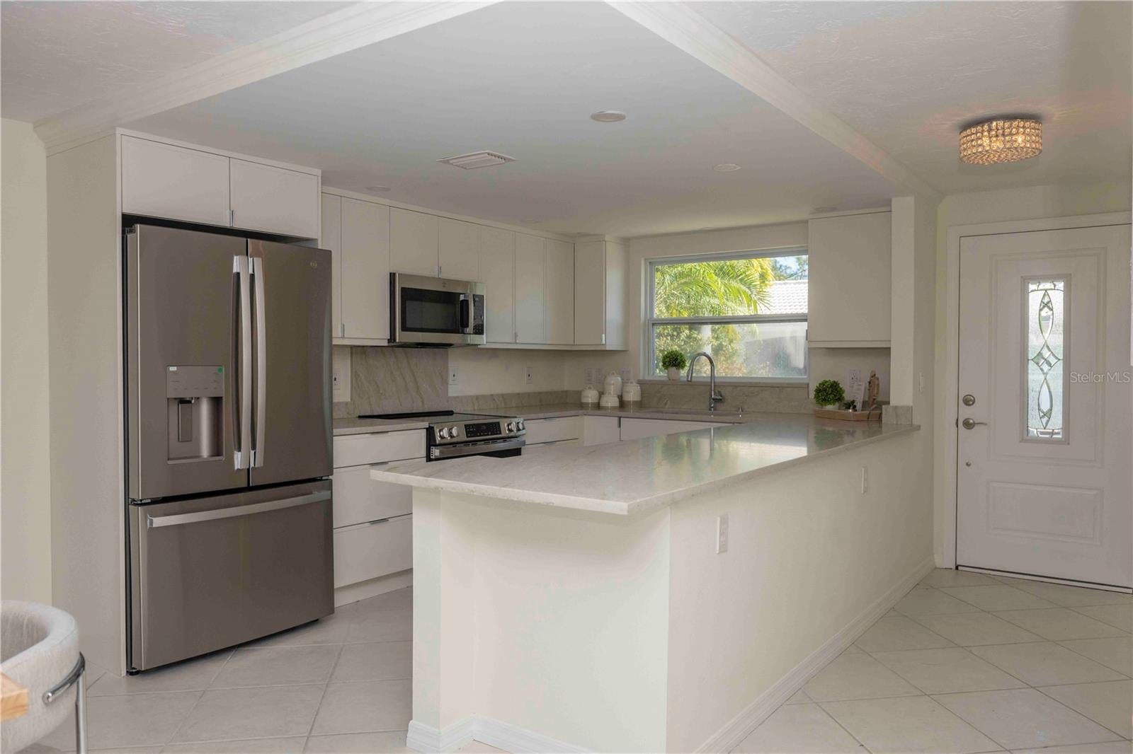563 Spanish Dr, Longboat Key, FL 34228 photo