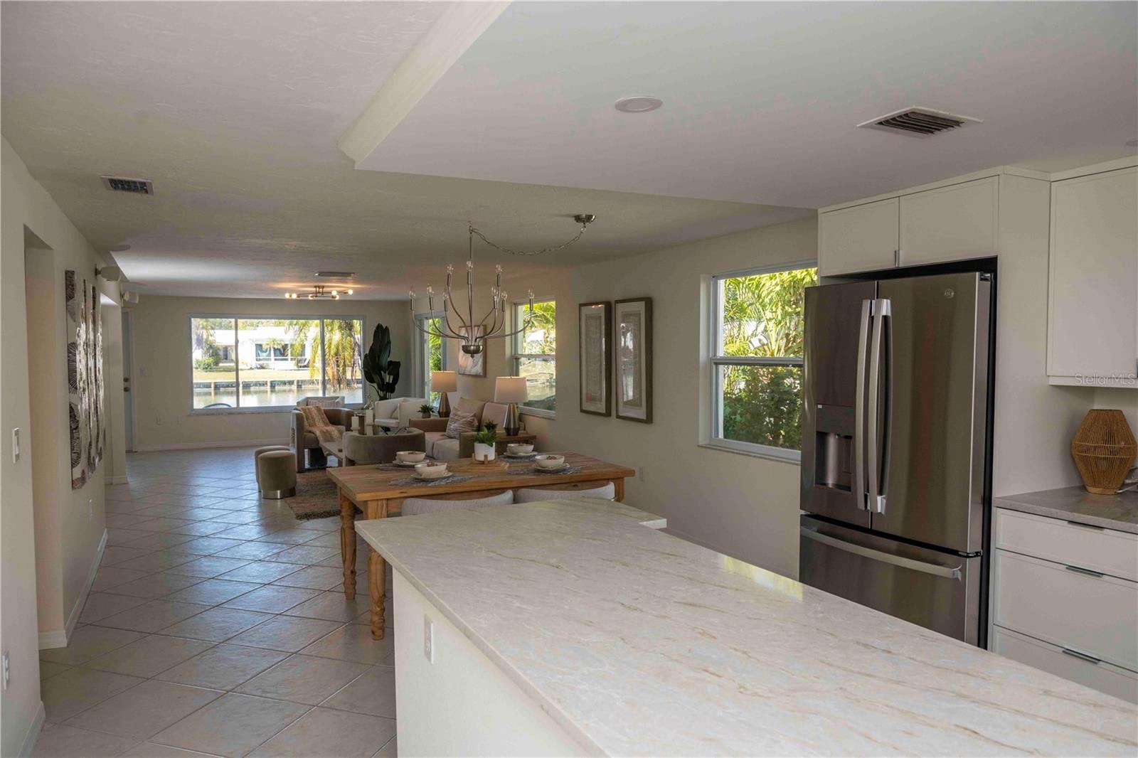 563 Spanish Dr, Longboat Key, FL 34228 photo
