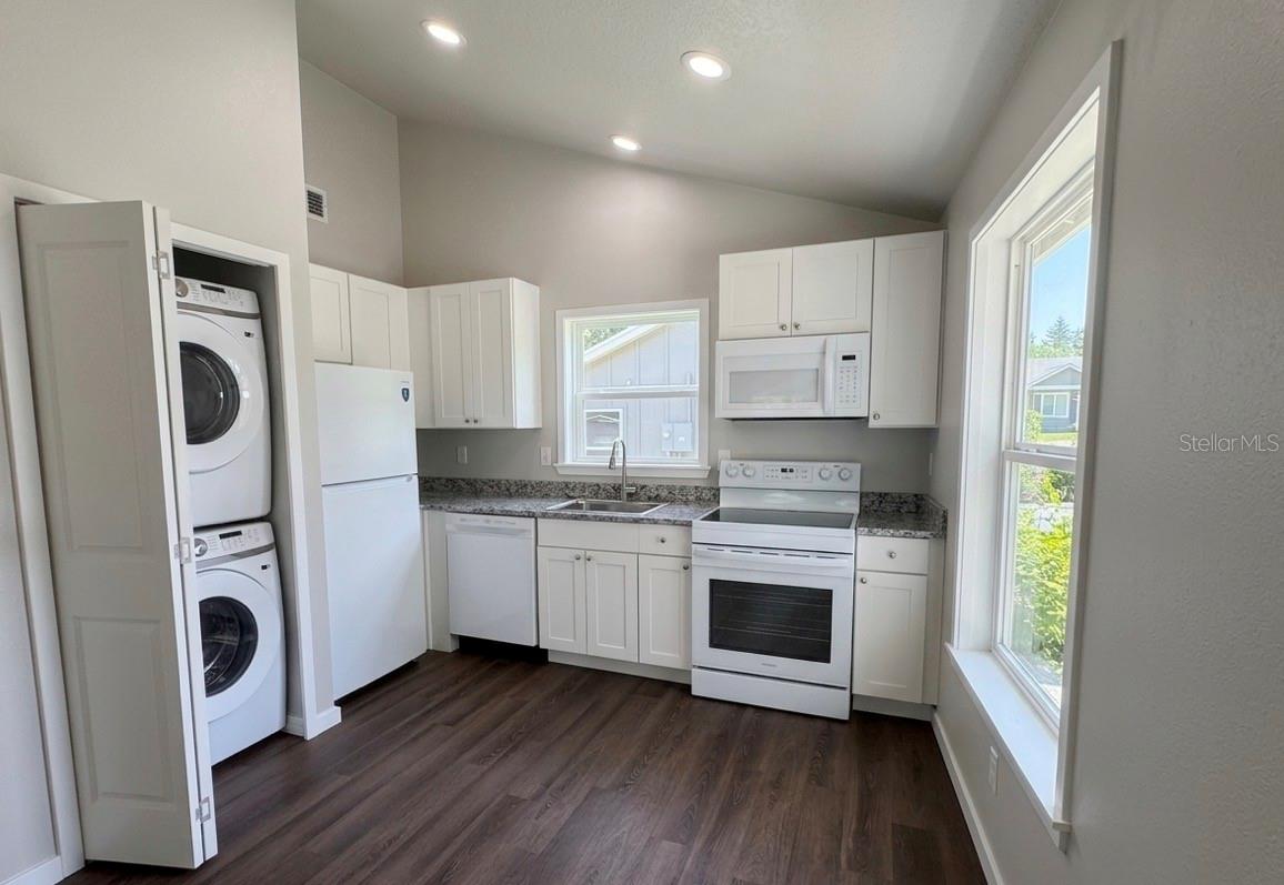 343 N Main Ave, Groveland, FL 34736 photo
