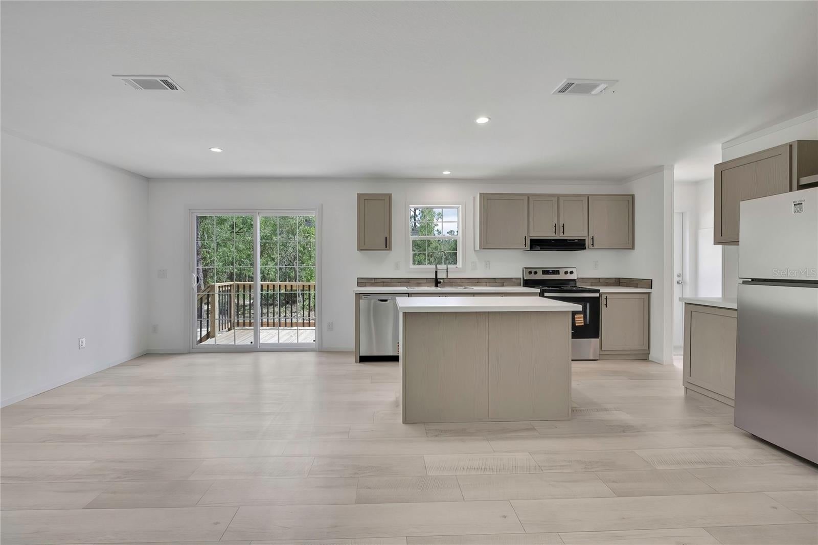 5611 W Rochelle St, Homosassa, FL 34446 photo