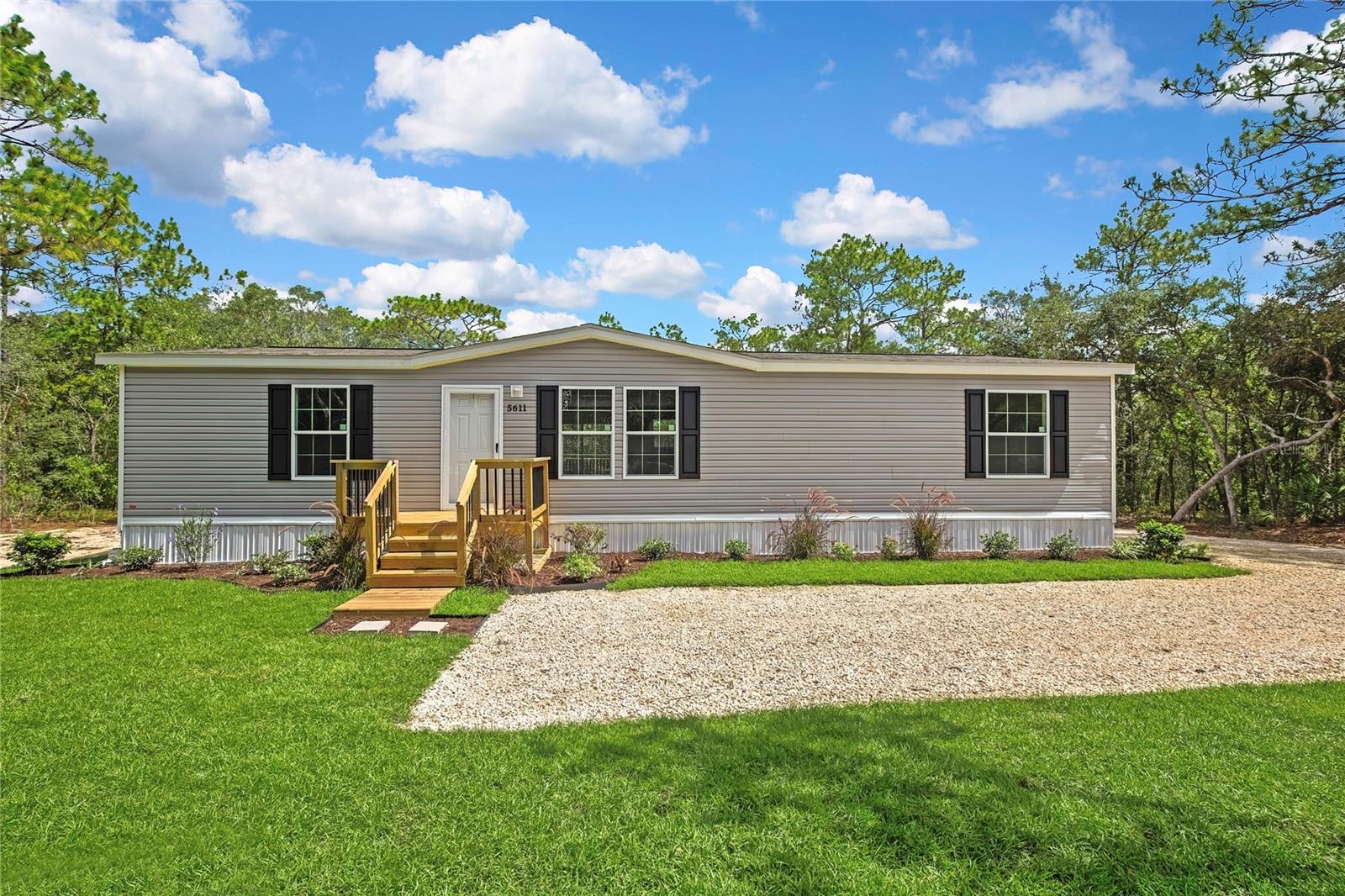 5611 Rochelle St, Homosassa, FL 34446