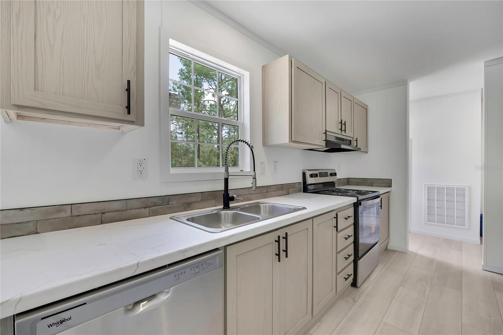 5611 W Rochelle St, Homosassa, FL 34446 photo