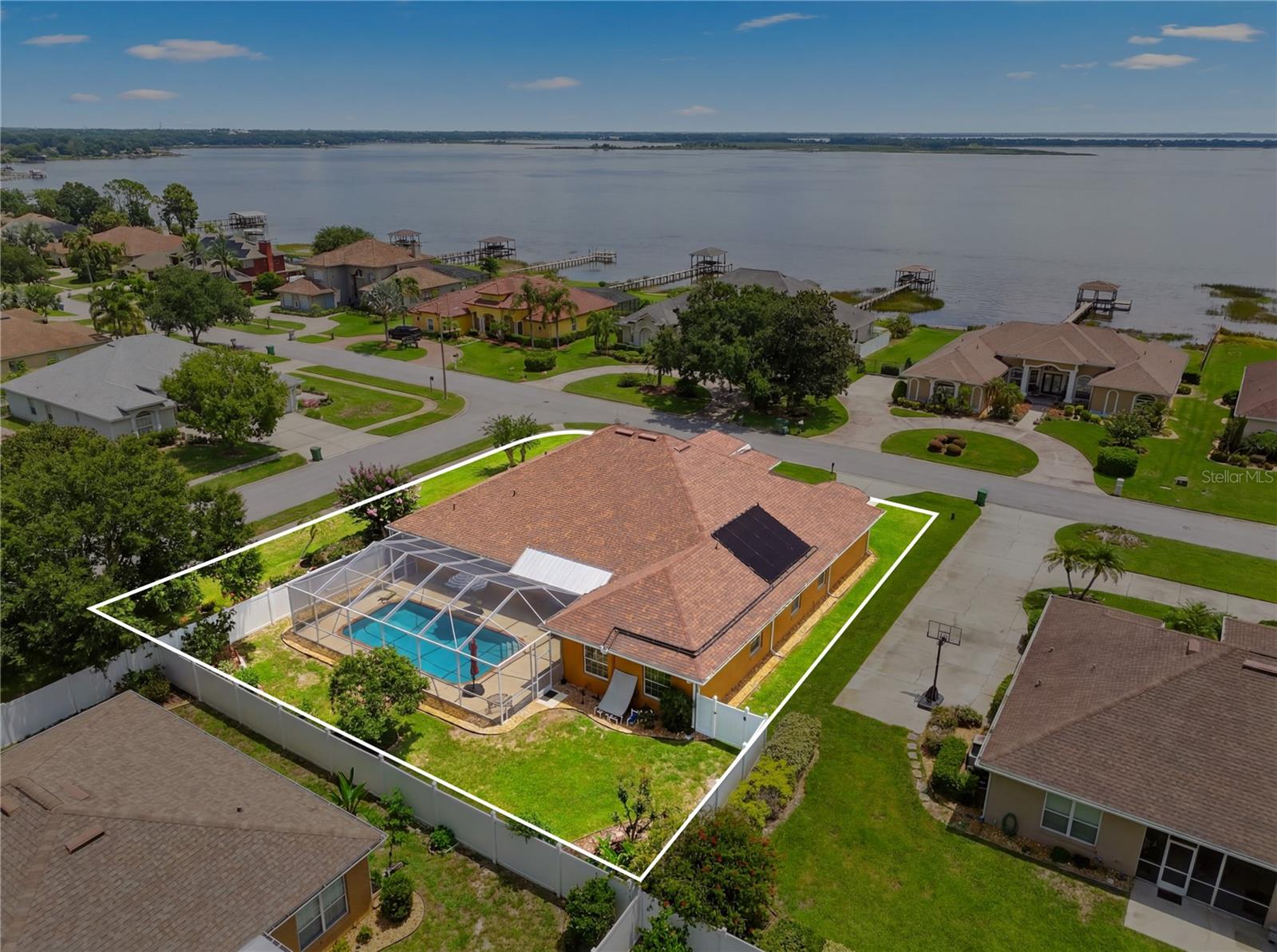328 Hamilton Shores Dr, Winter Haven, FL 33881 photo