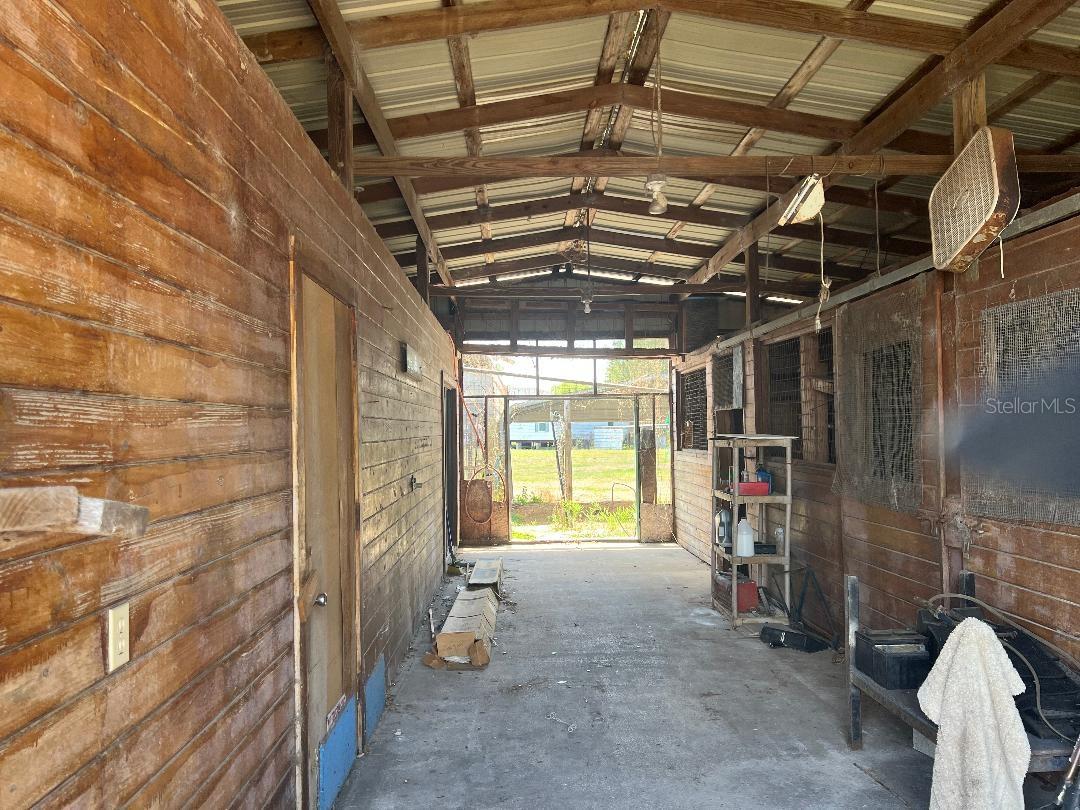 15617 Casey Rd, Tampa, FL 33624 photo