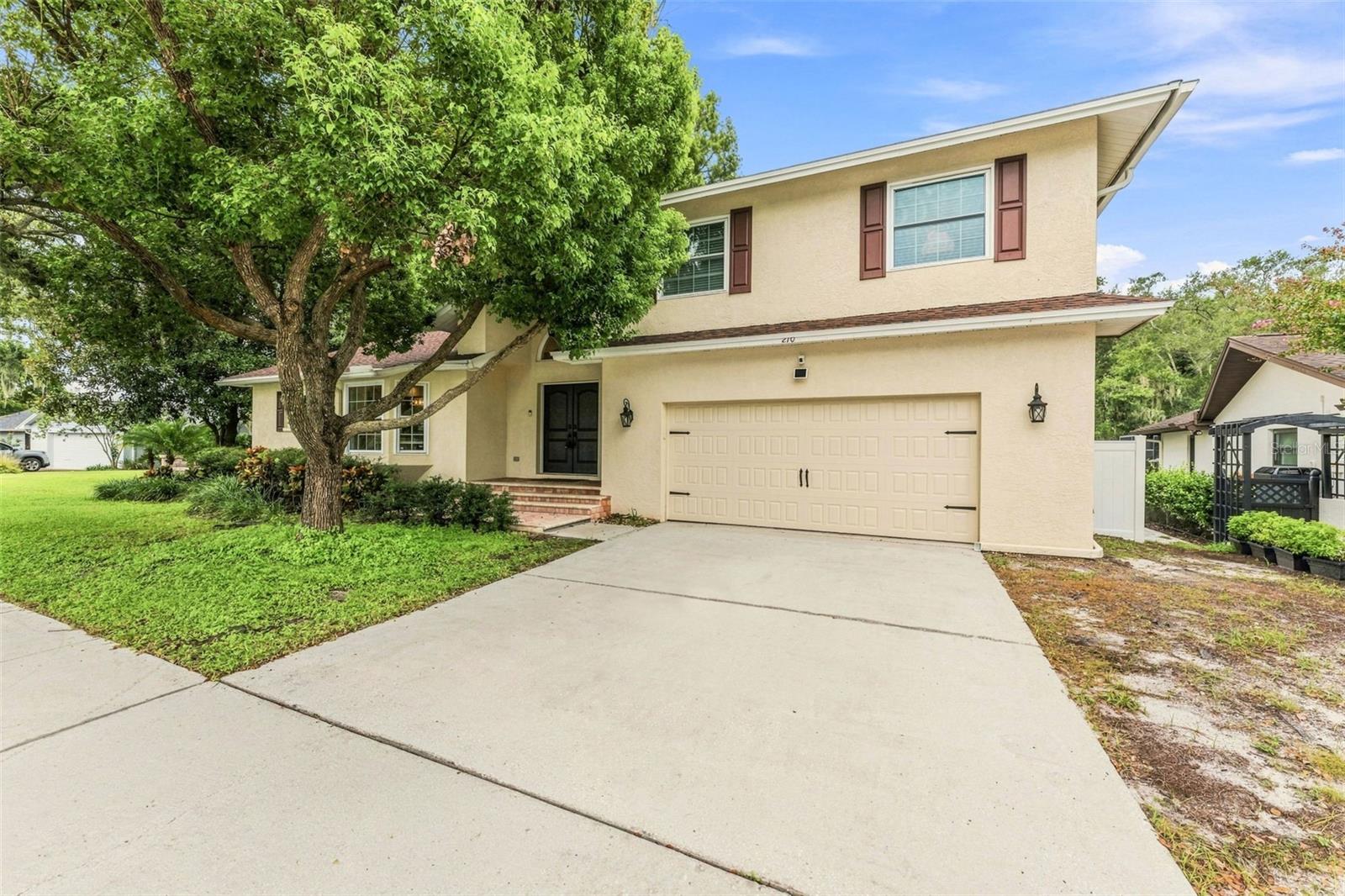 210 Woodland Ct, Safety Harbor, FL 34695 photo