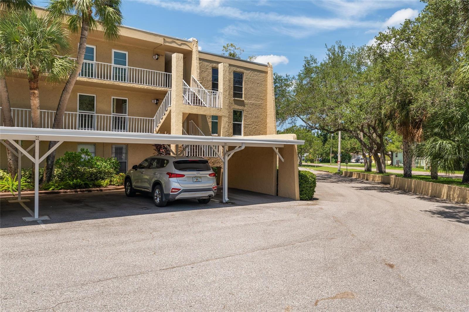 225 Country Club Dr #343, Largo, FL 33771 photo
