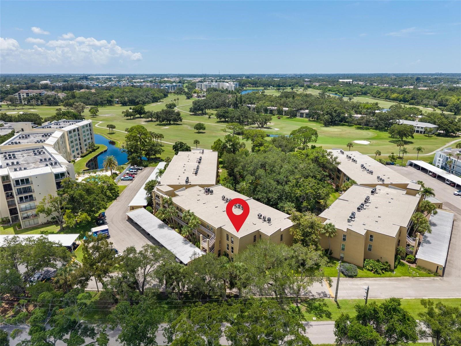 225 Country Club Dr, Largo, FL 33771
