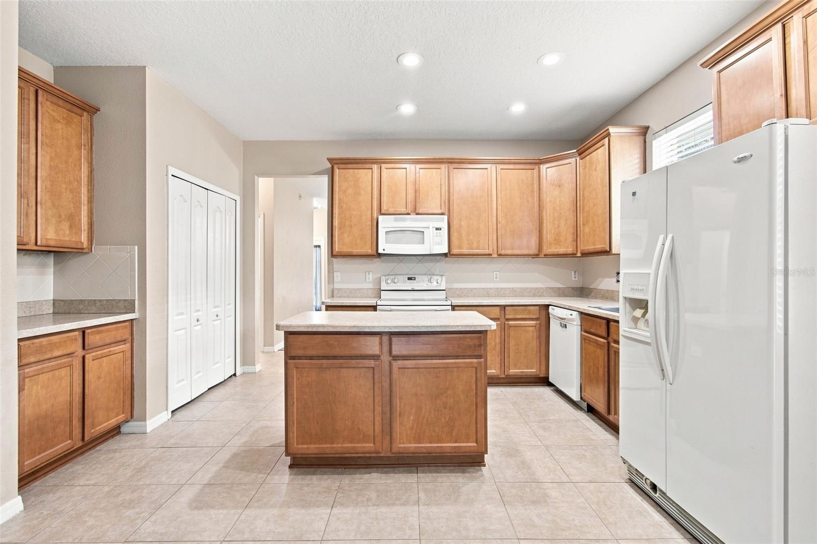 12118 Colony Lake Blvd, New Port Richey, FL 34654 photo