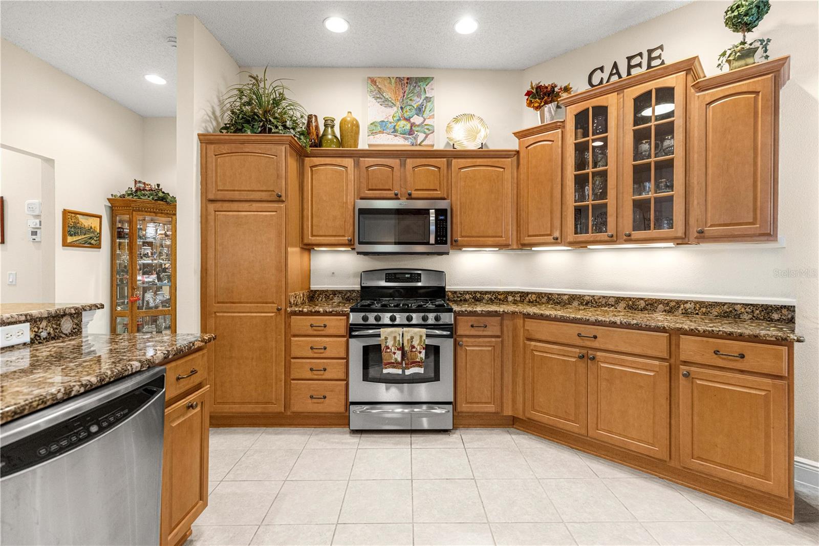 571 Troy Loop, The Villages, FL 32162 photo