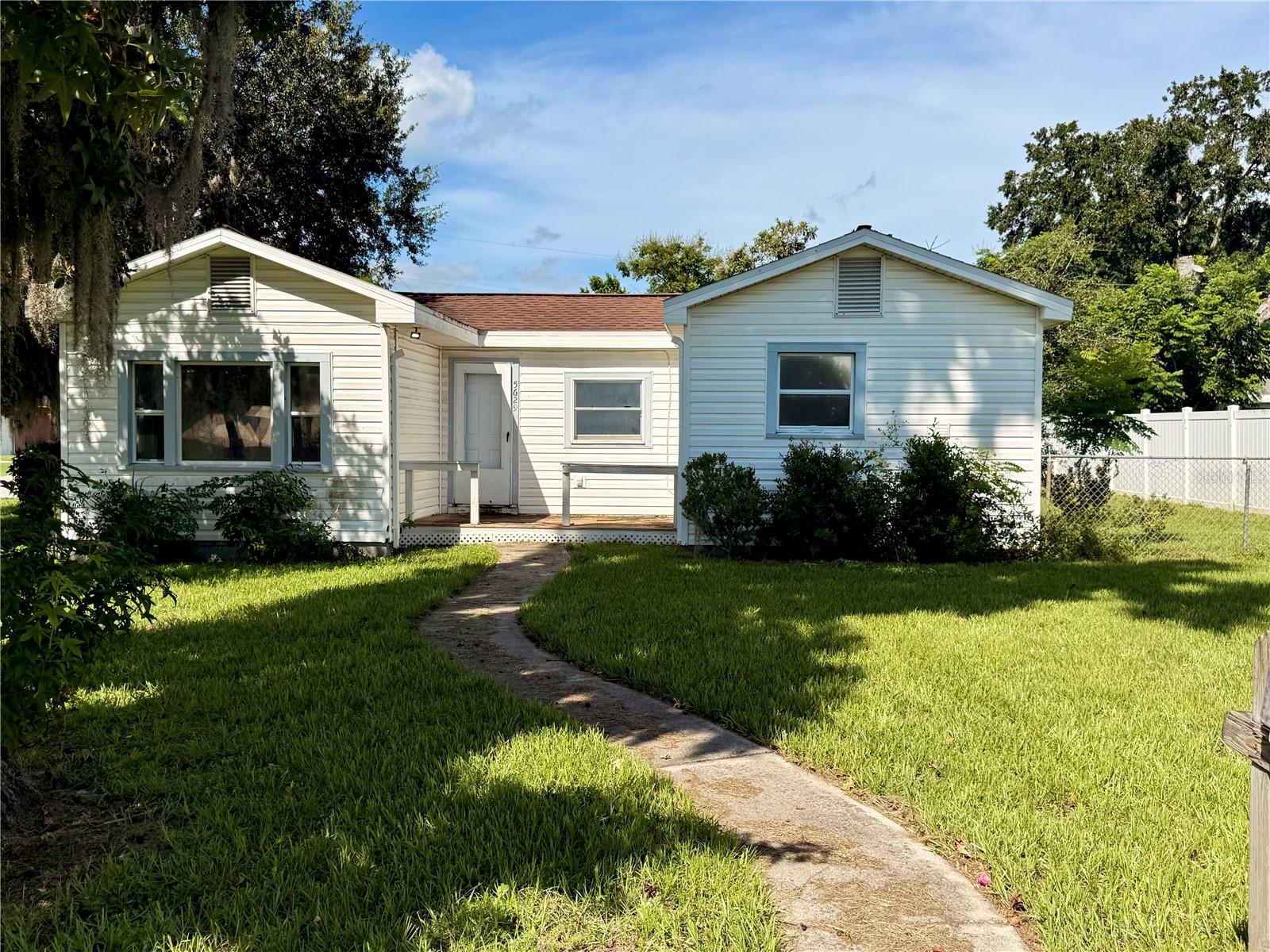 5629 19 St, Zephyrhills, FL 33542