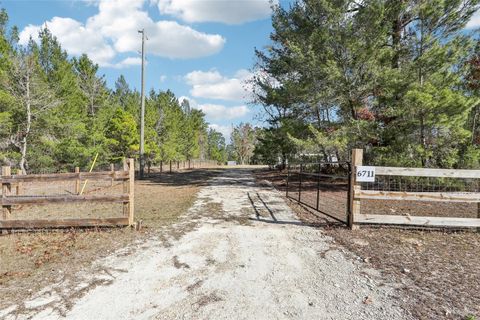 Manufactured Home in KEYSTONE HEIGHTS FL 6711 LITTLE RAIN LAKE ROAD.jpg