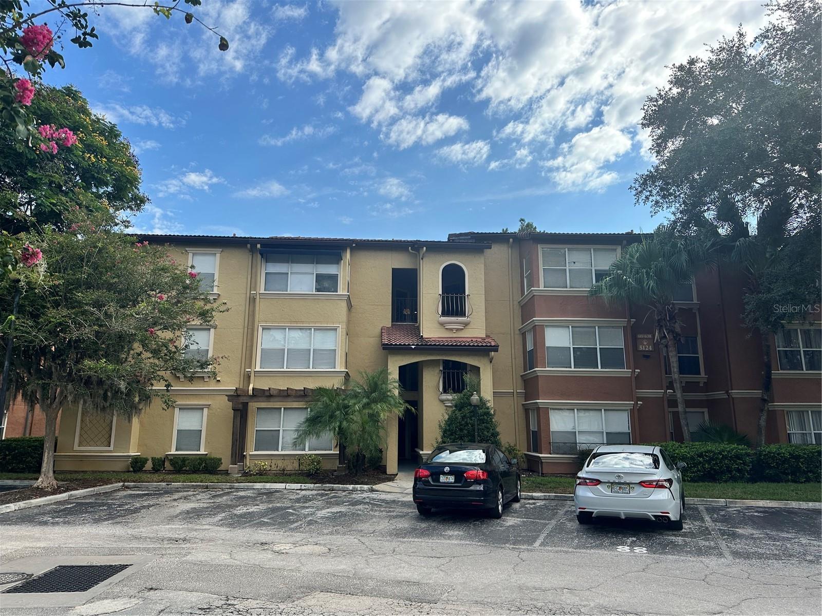5124 Conroy Rd, Orlando, FL 32811