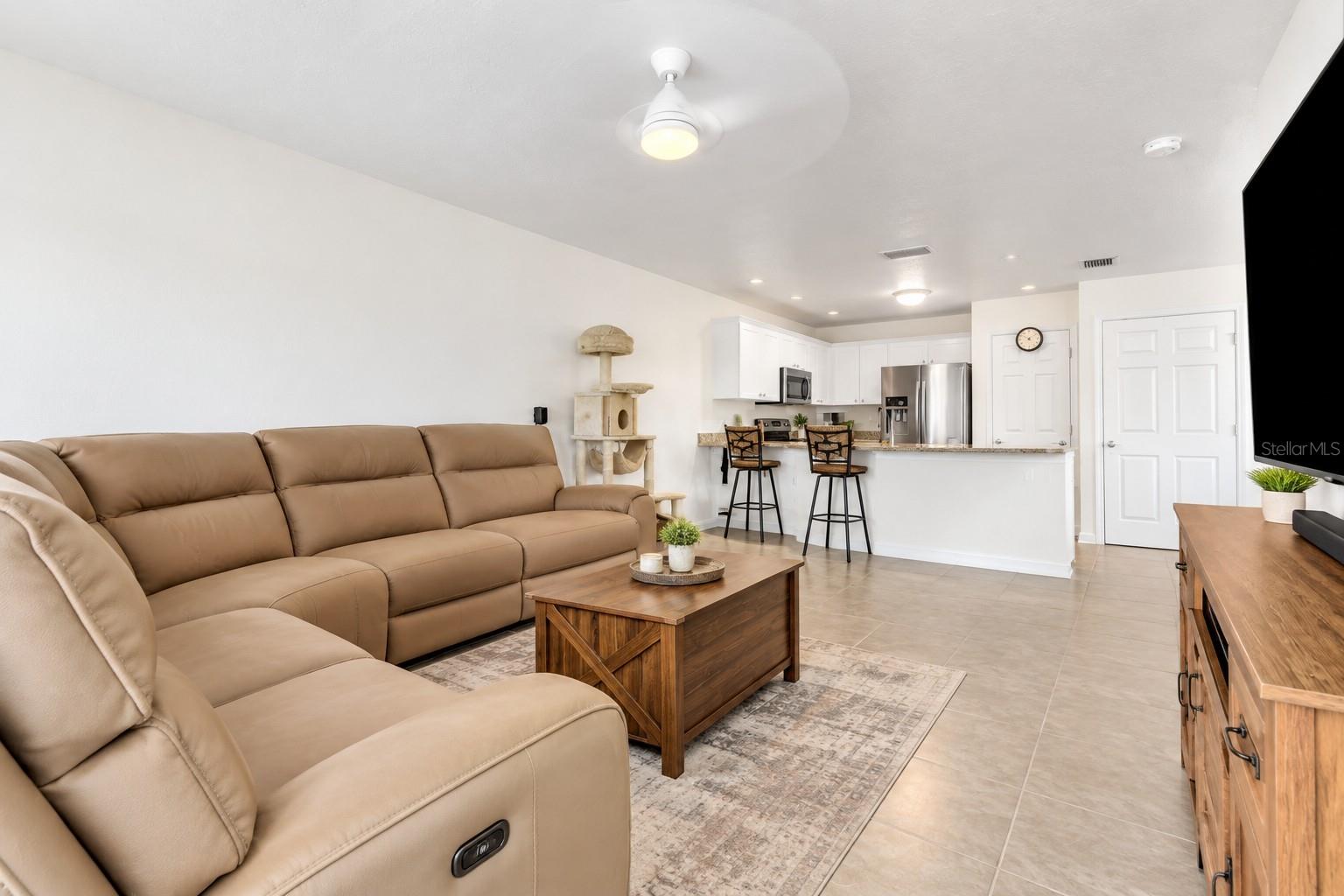 405 407 NE 24 Ave, Cape Coral, FL 33909 photo