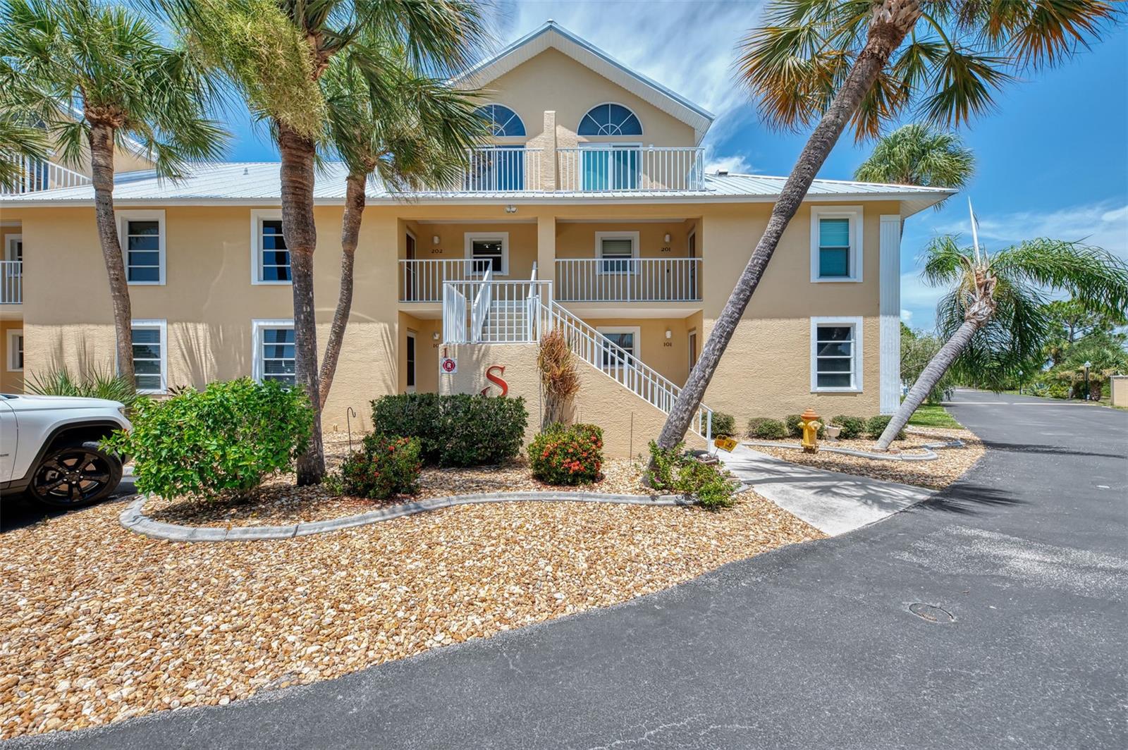 6610 Gasparilla Pines Blvd, Englewood, FL 34224