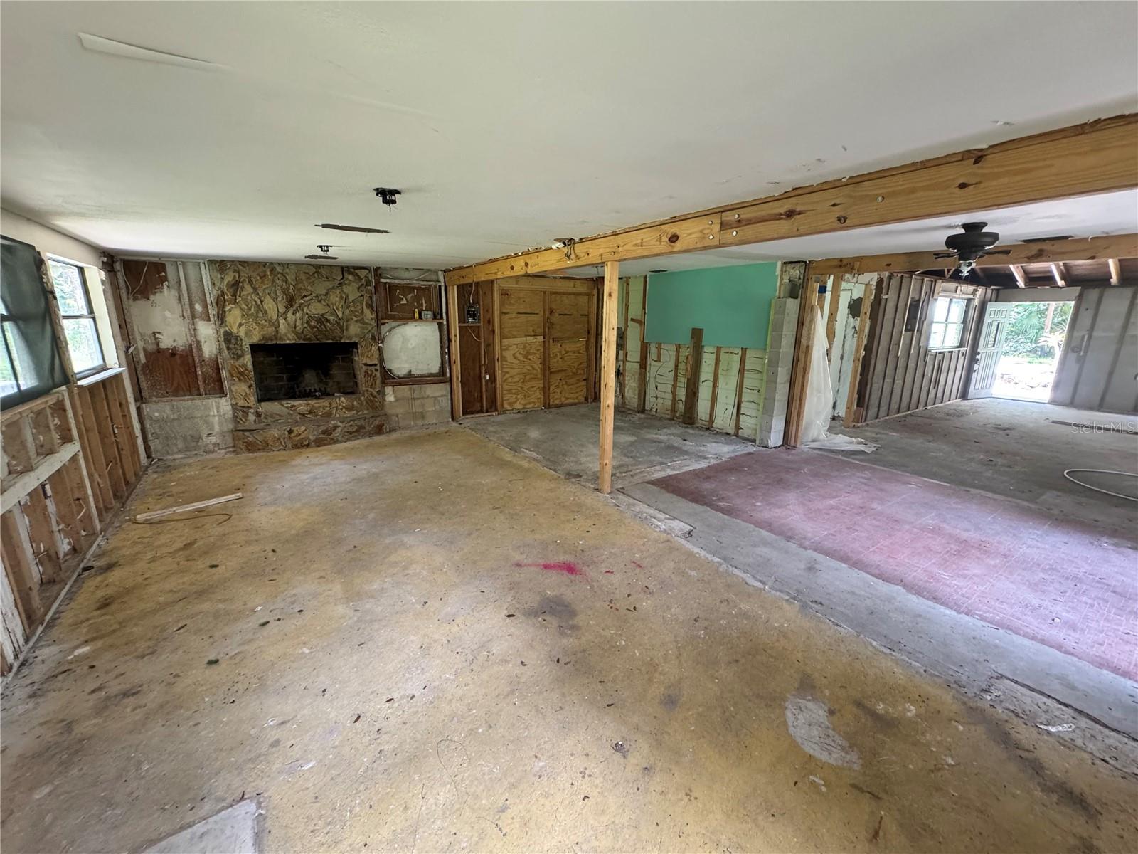 9010 Maiden Ln, Aripeka, FL 34679 photo