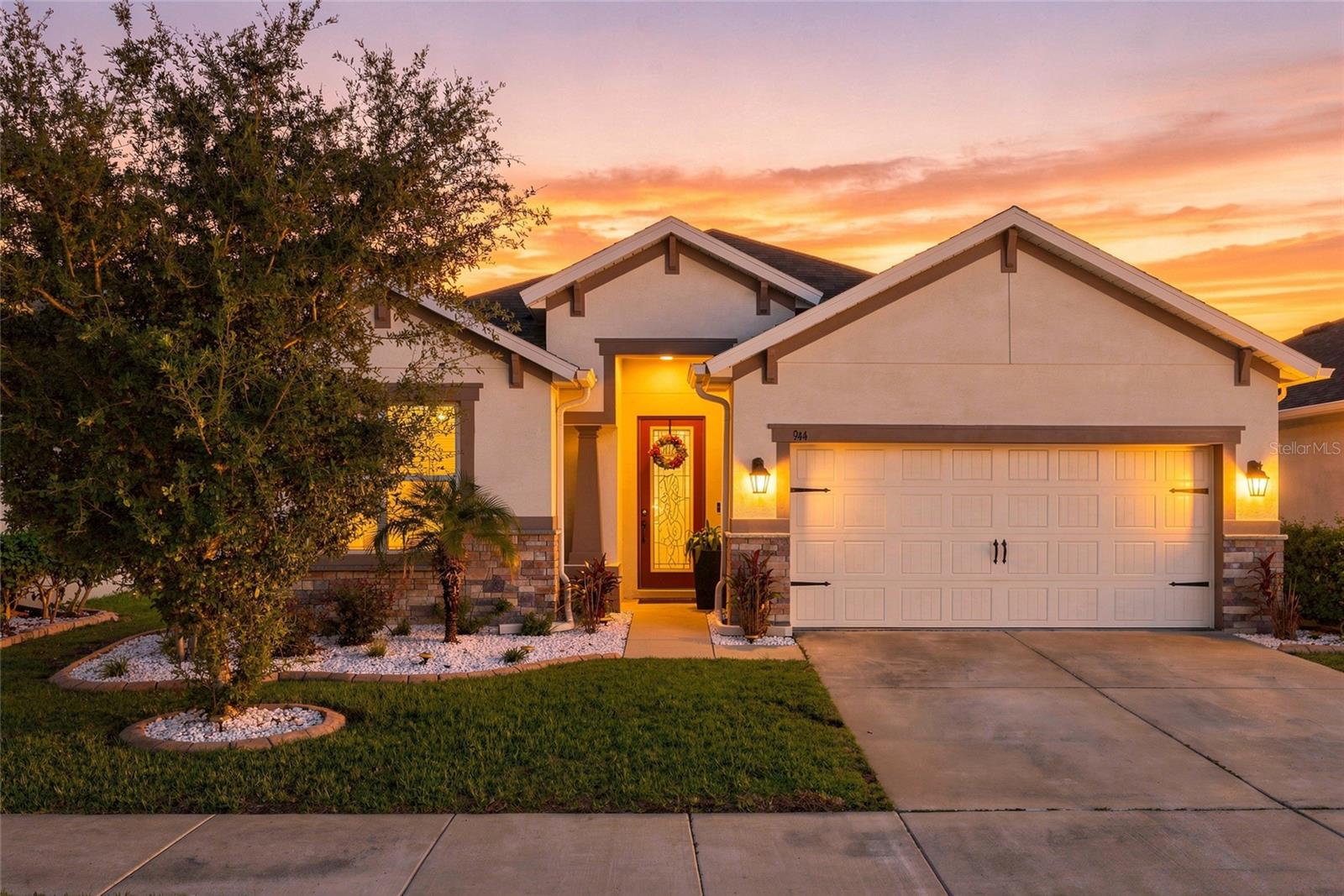 944 Windsor Way, Spring Hill, FL 34609