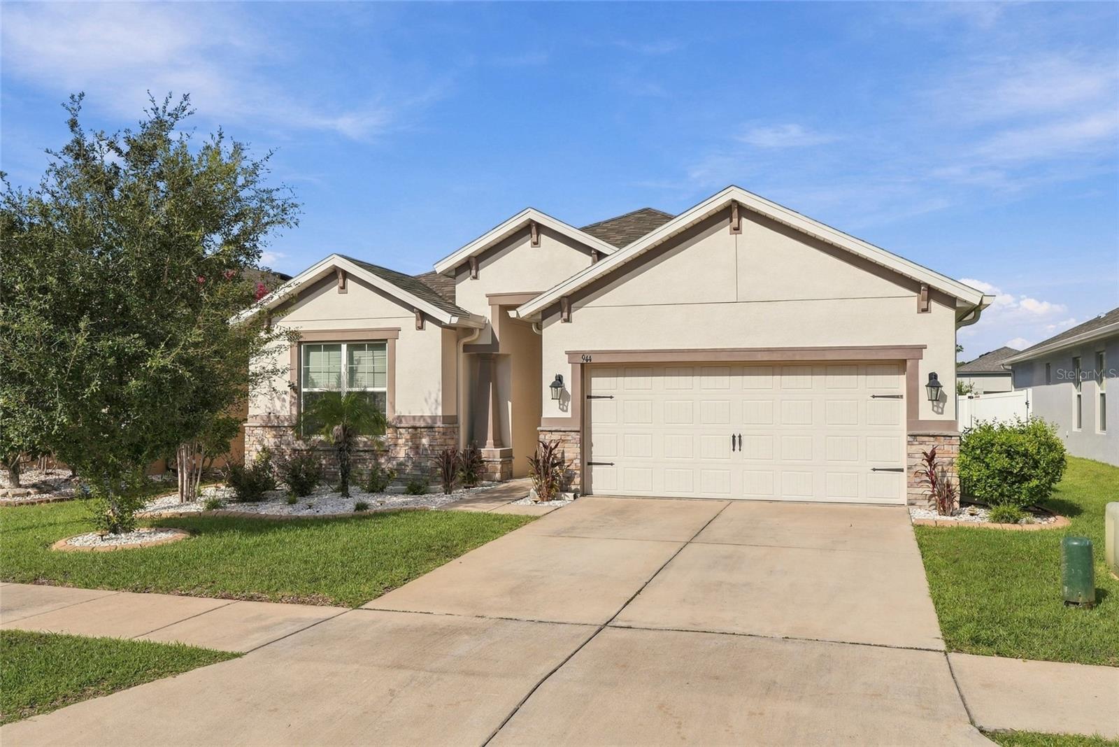 944 Windsor Way, Spring Hill, FL 34609 photo
