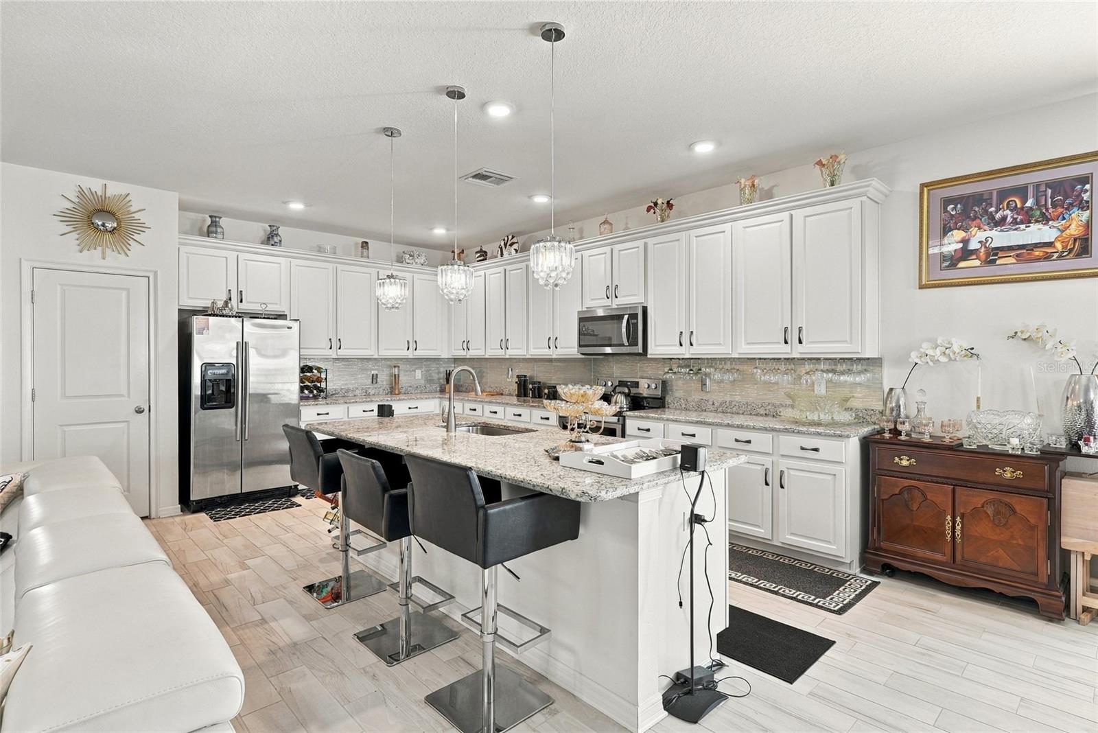 944 Windsor Way, Spring Hill, FL 34609 photo