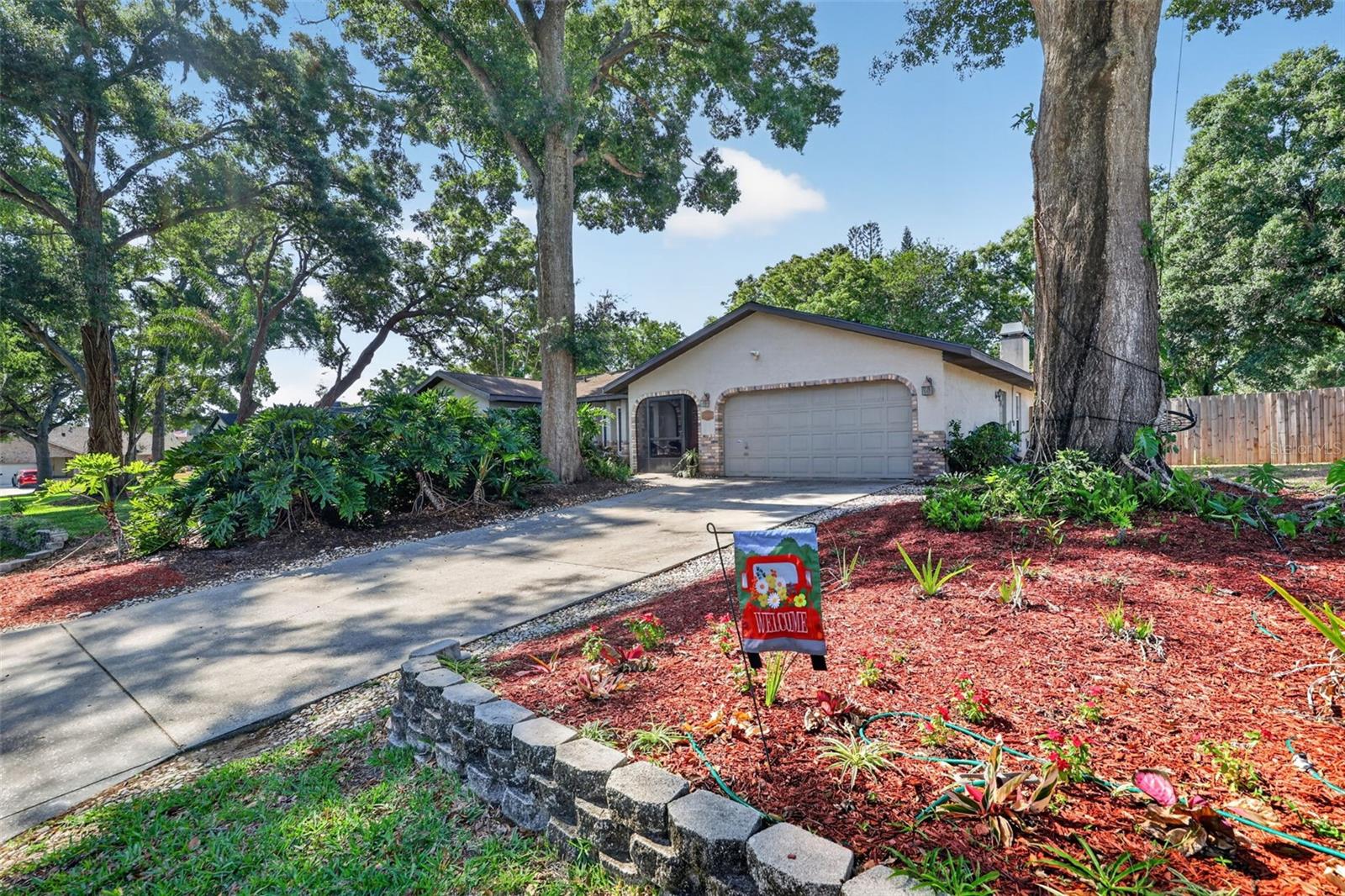2713 Willow Oaks Dr, Valrico, FL 33594 photo