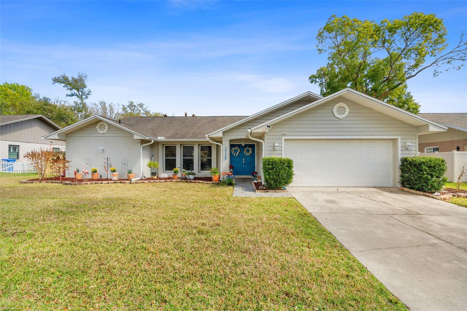 2715 Berryknoll Pl, Valrico, FL 33596