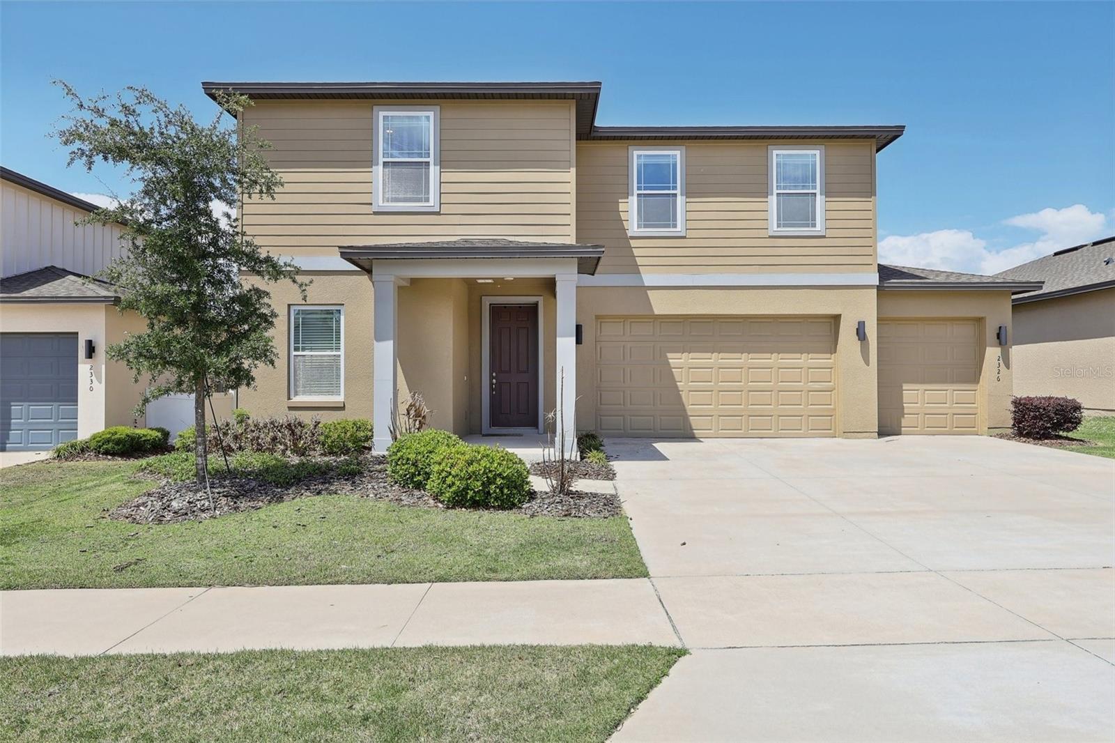 2326 Gold Dust Dr, Minneola, FL 34715