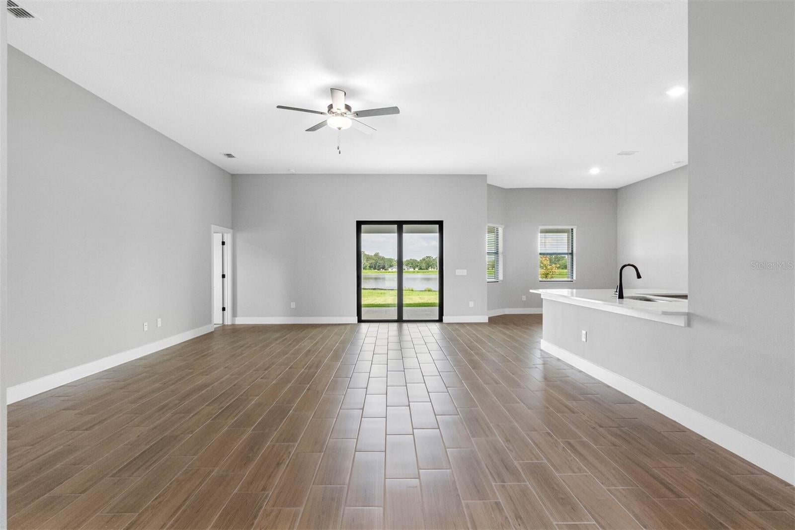 13483 Lake Gallagher Dr, Dover, FL 33527 photo