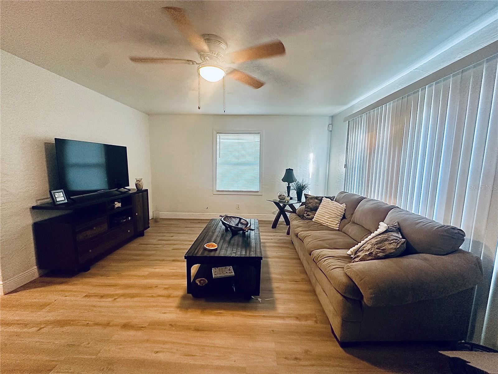 4811 Emerson Ave, Saint Petersburg, FL 33711 photo