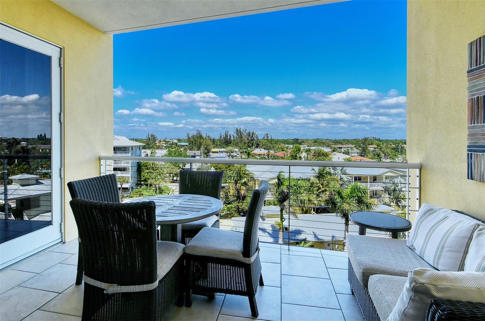 915 Seaside Dr #402 WEEKS 10 13, Sarasota, FL 34242 photo