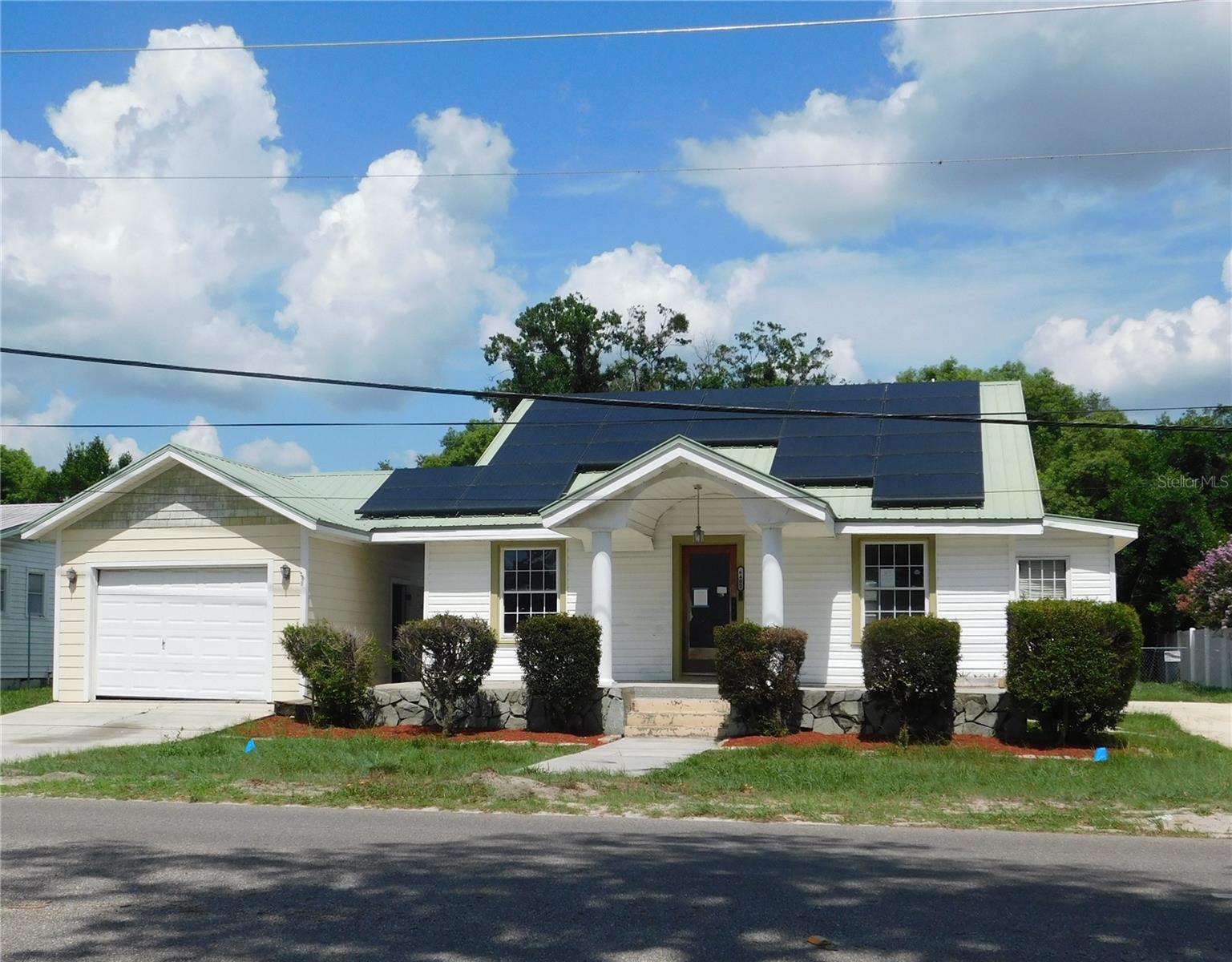 6400 12 St, Zephyrhills, FL 33542