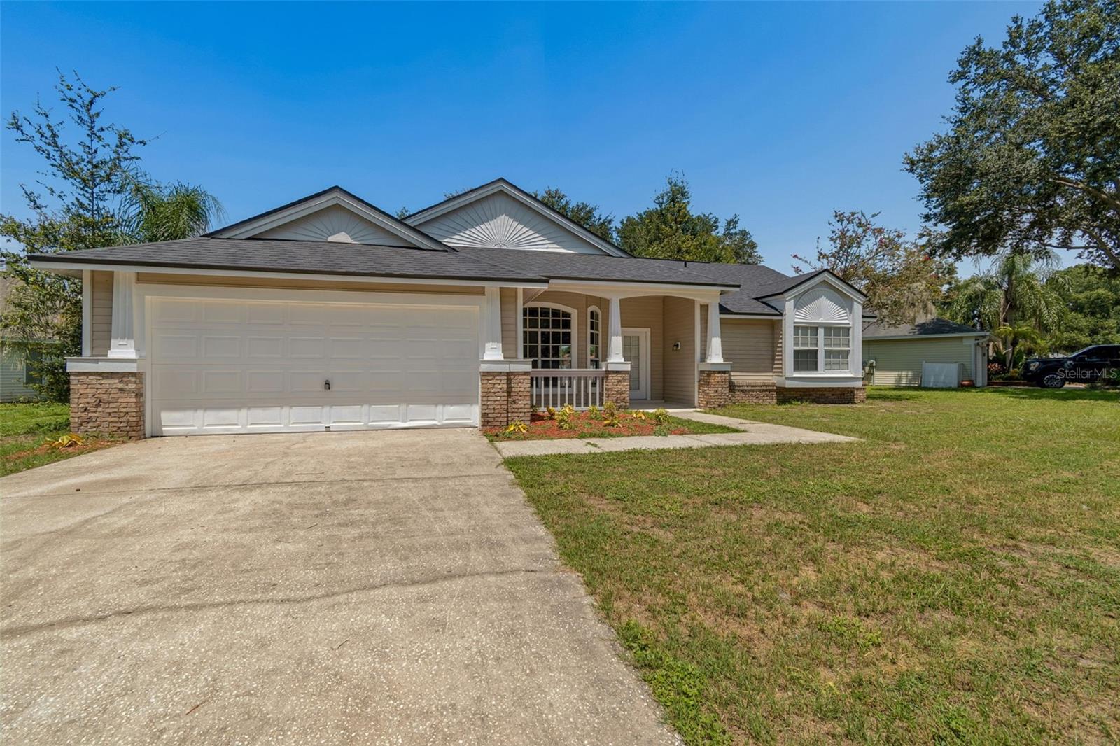 3315 Silverpond Dr, Plant City, FL 33566 photo