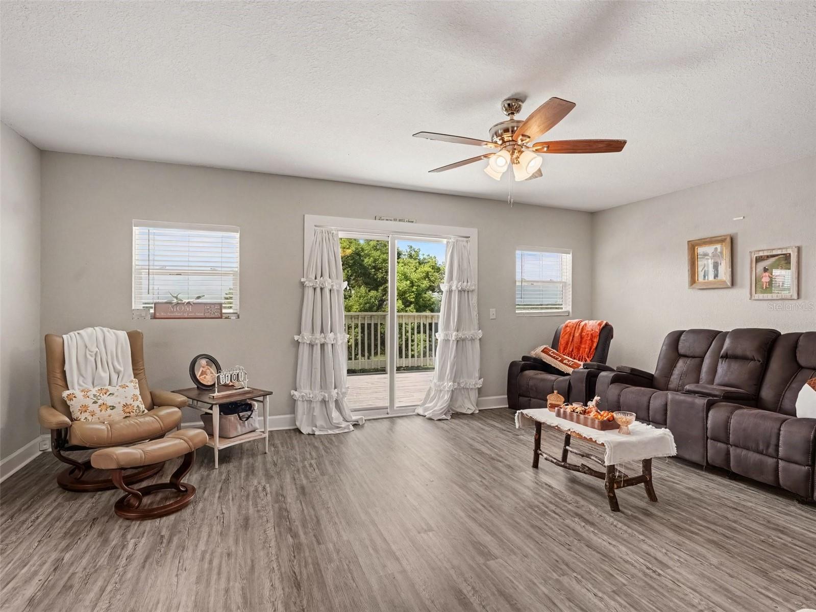 705 Lake Ada Blvd, Dundee, FL 33838 photo
