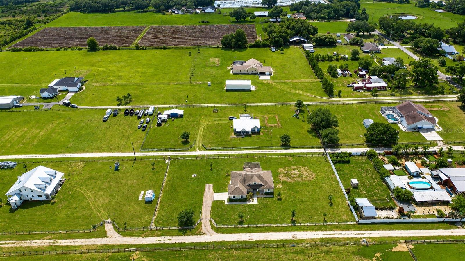 4008 Mcintosh Estates Ln, Plant City, FL 33565 photo