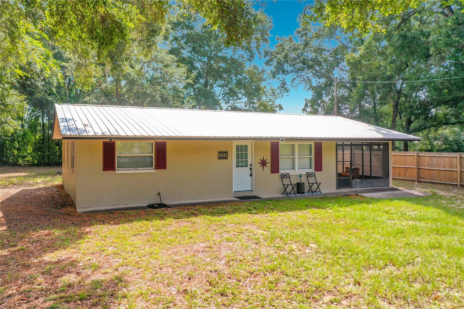 5891 SE 171 Ct, Ocklawaha, FL 32179 photo