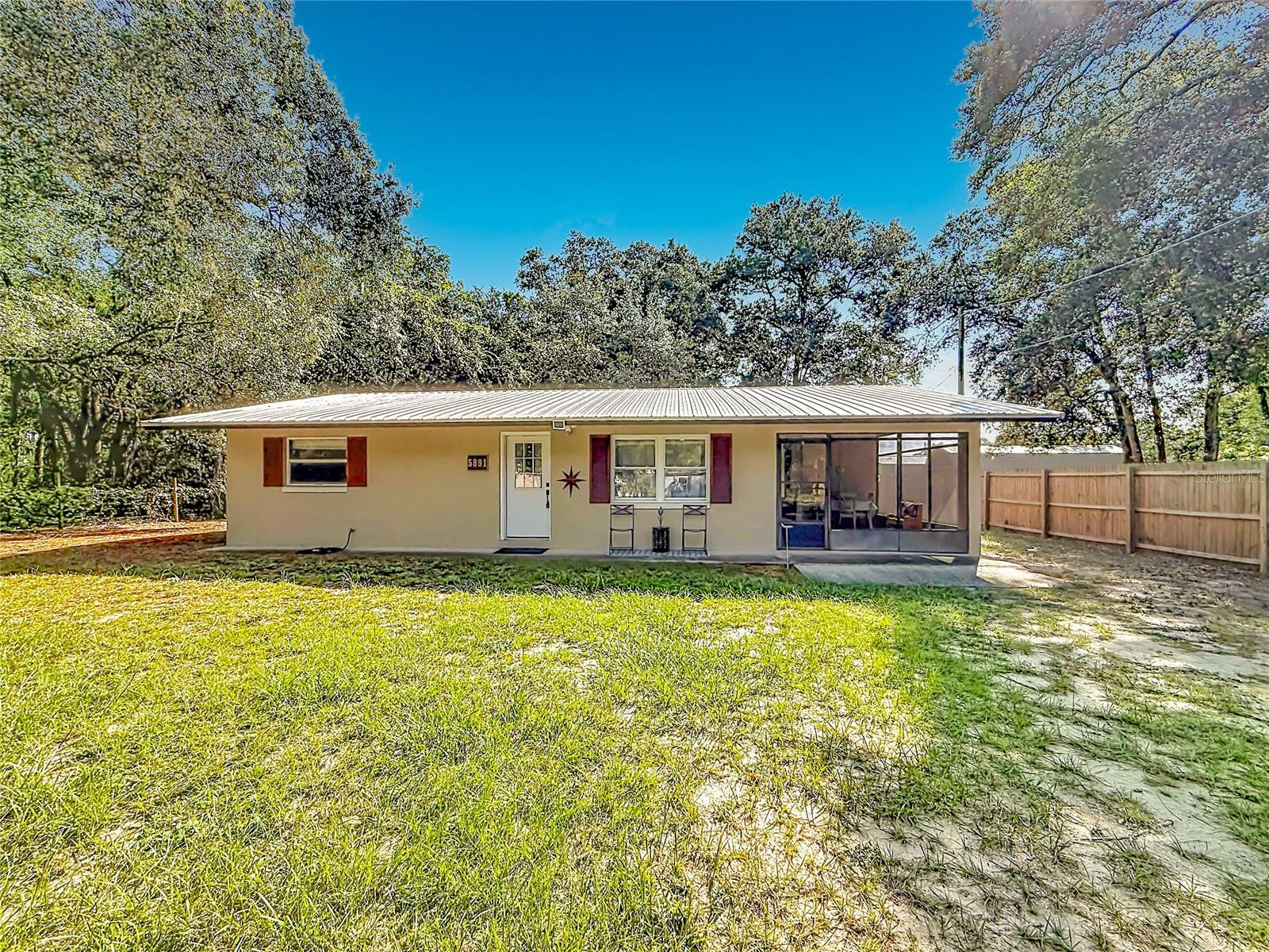 5891 SE 171 Ct, Ocklawaha, FL 32179 photo
