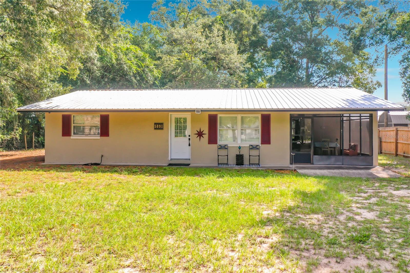 5891 171 Ct, Ocklawaha, FL 32179