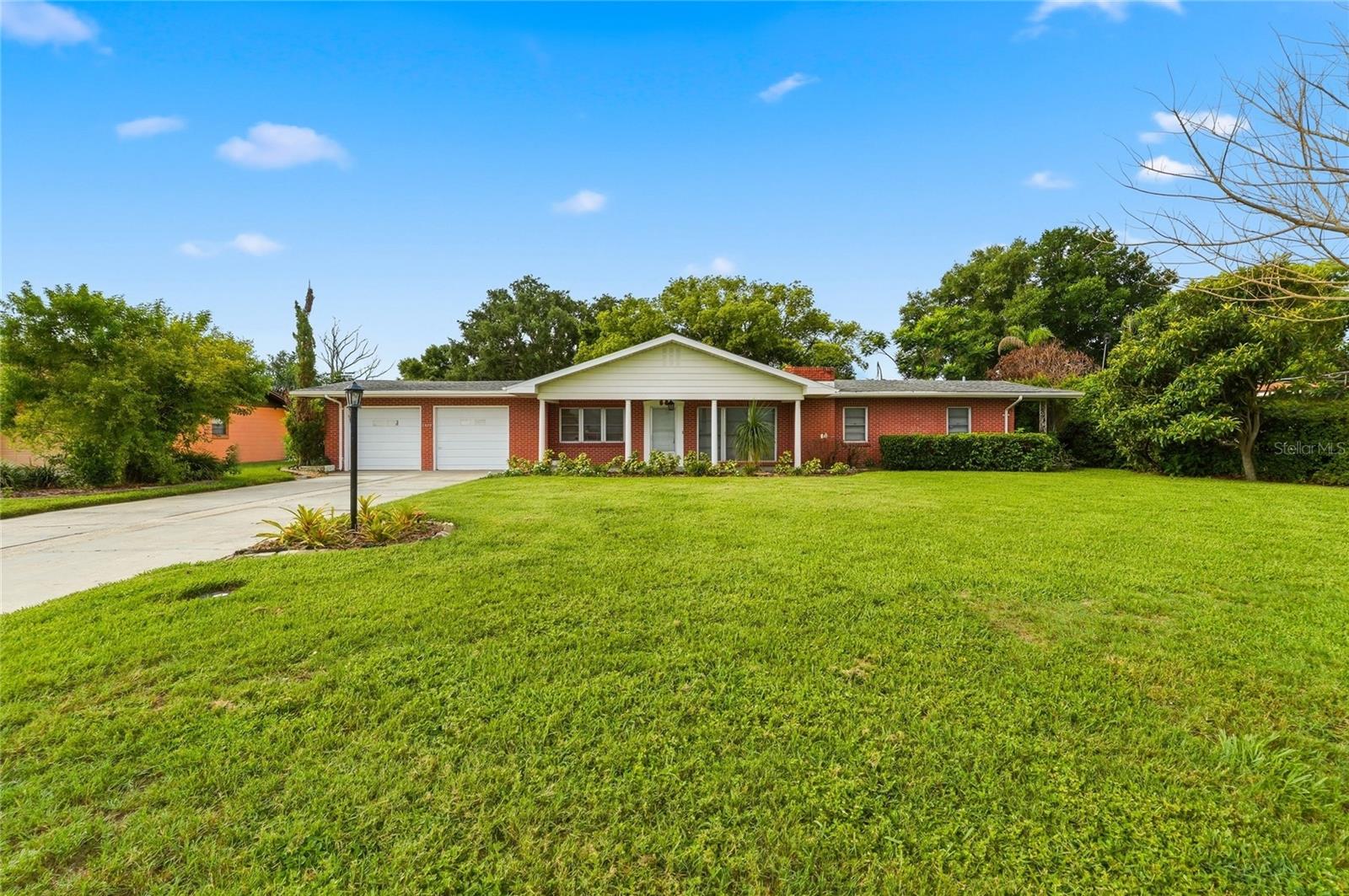 1475 S Lake Howard Dr, Winter Haven, FL 33880 photo
