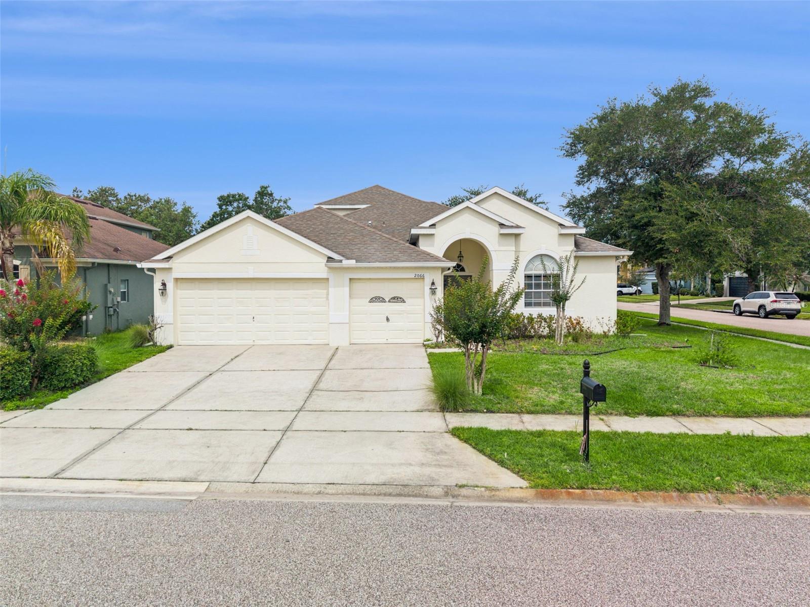 2066 Gloria Oak Ct, Orlando, FL 32820