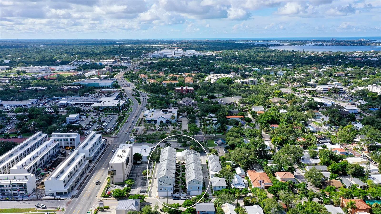 516 Laurel Park Dr, Sarasota, FL 34236 photo