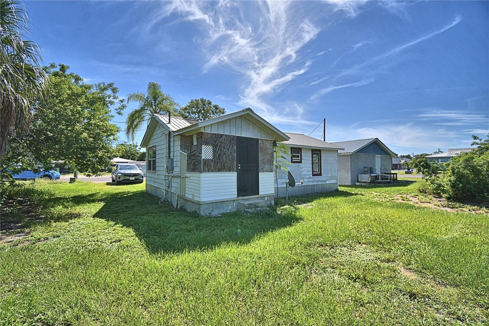 908 S Delaney Ave, Avon Park, FL 33825 photo