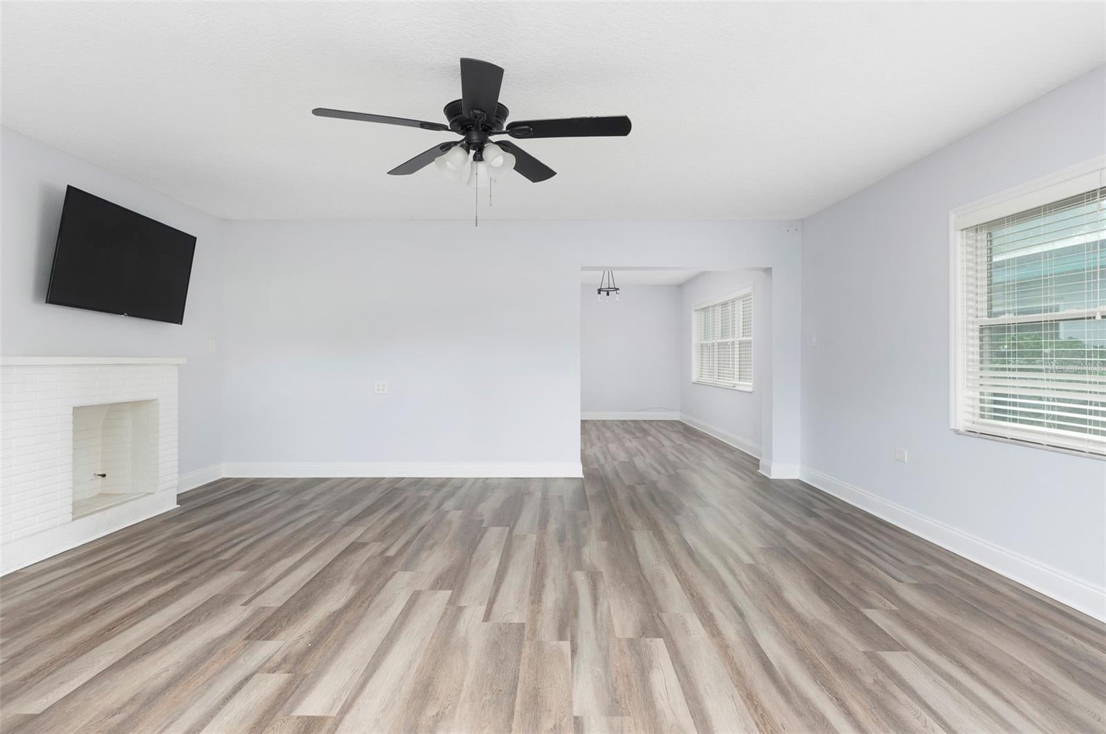 6929 39 Ave, Saint Petersburg, FL 33709 photo