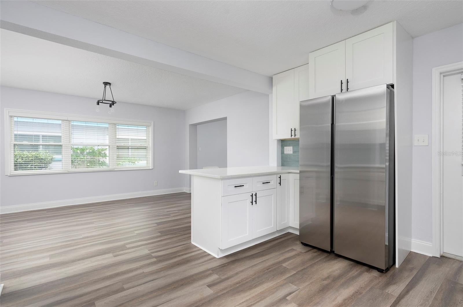 6929 39 Ave, Saint Petersburg, FL 33709 photo