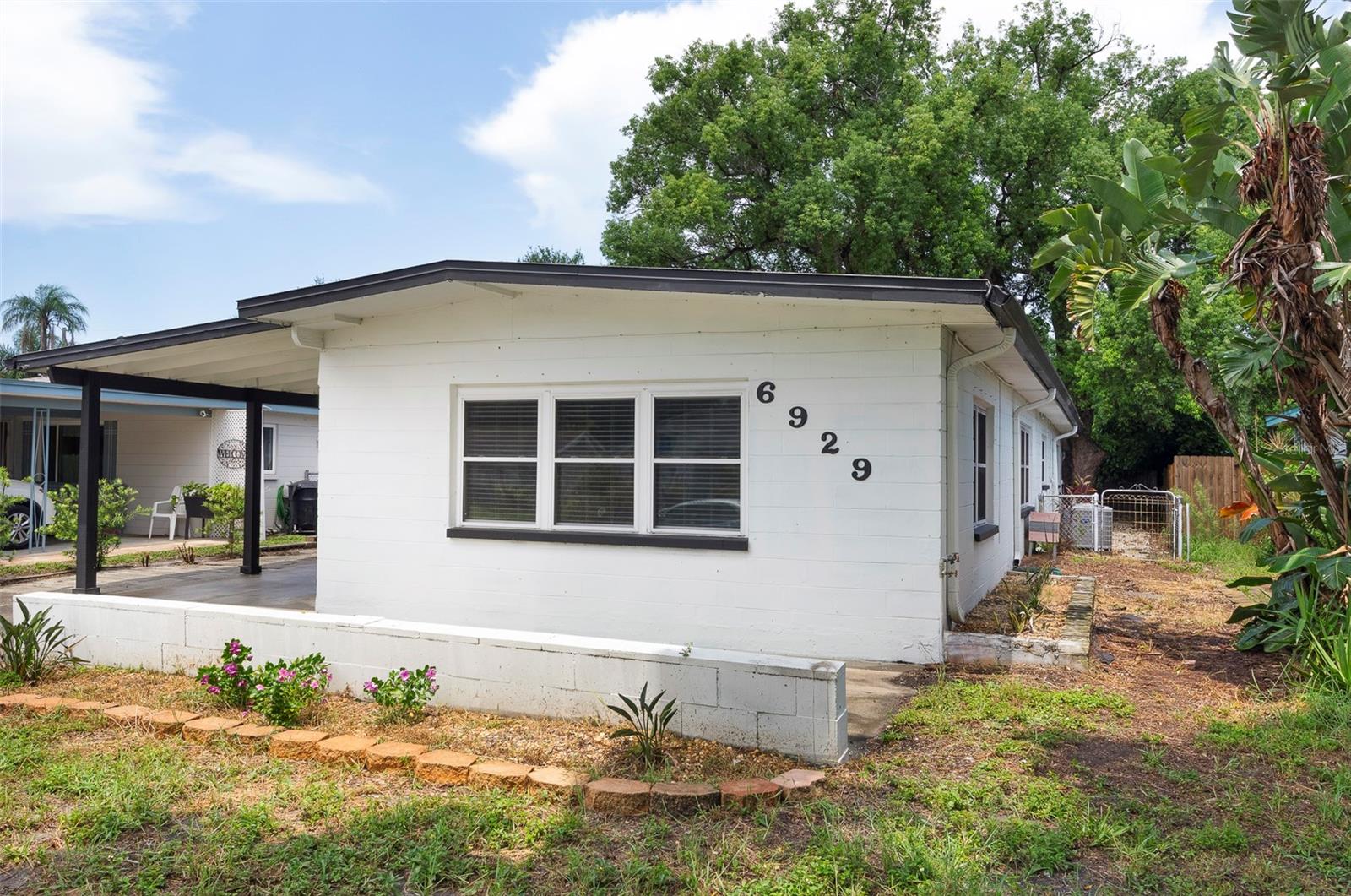 6929 39 Ave, Saint Petersburg, FL 33709 photo