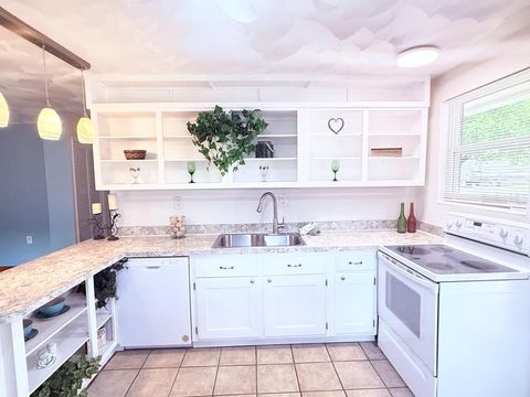Single Family Residence in MELROSE FL 115 2ND STREET 8.jpg