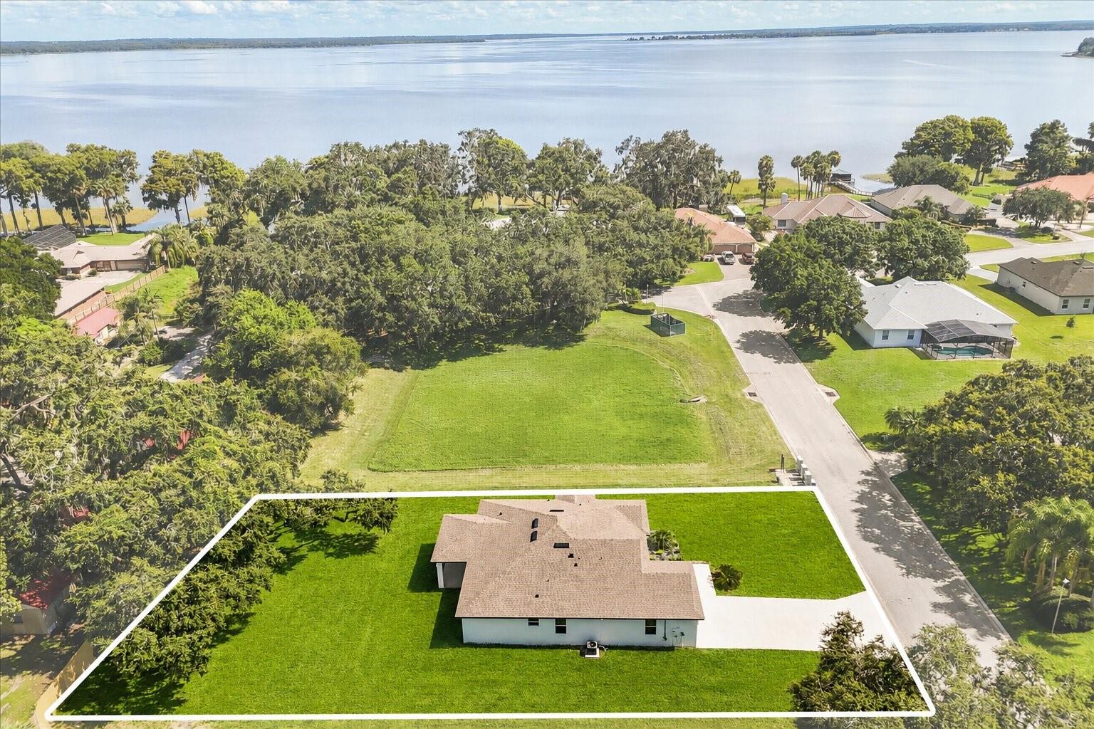321 Water Shore Dr, Leesburg, FL 34748 photo