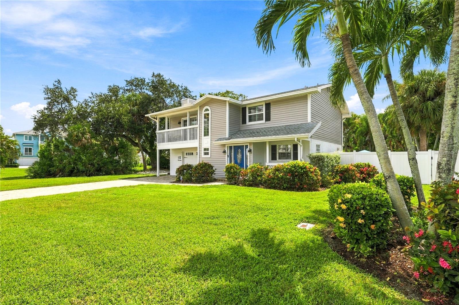 112 6 St, Belleair Beach, FL 33786 photo