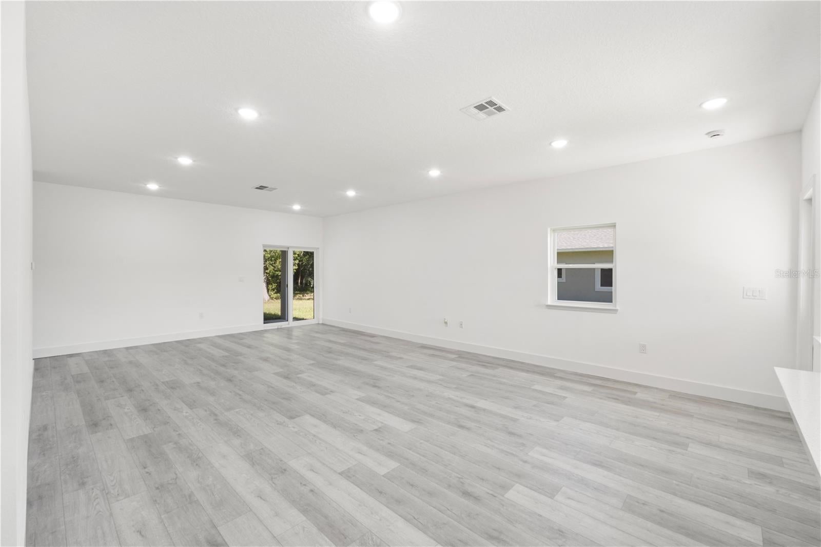 820 E Desoto St, Clermont, FL 34711 photo