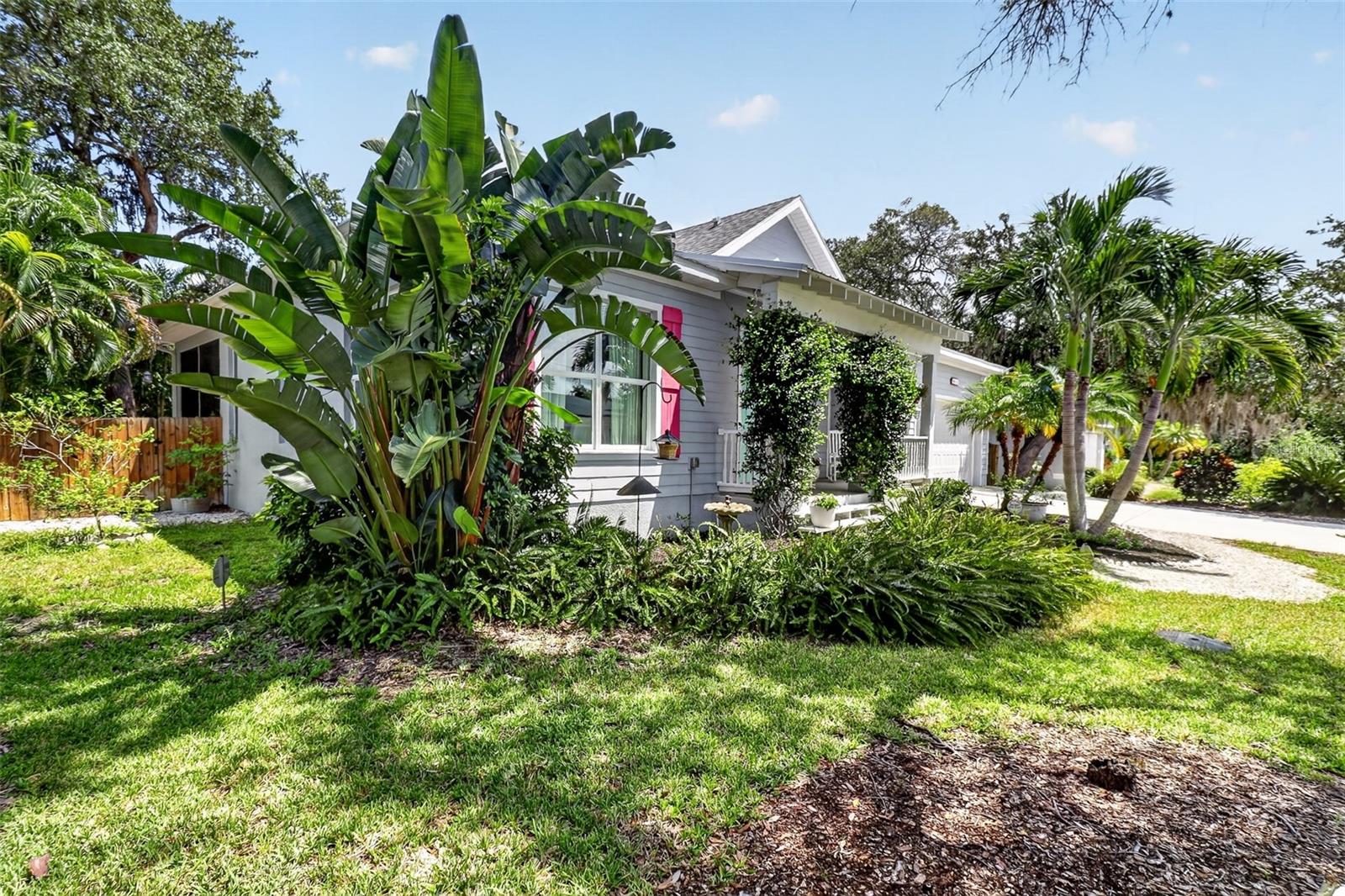 652 Kenneth Way, Tarpon Springs, FL 34689 photo