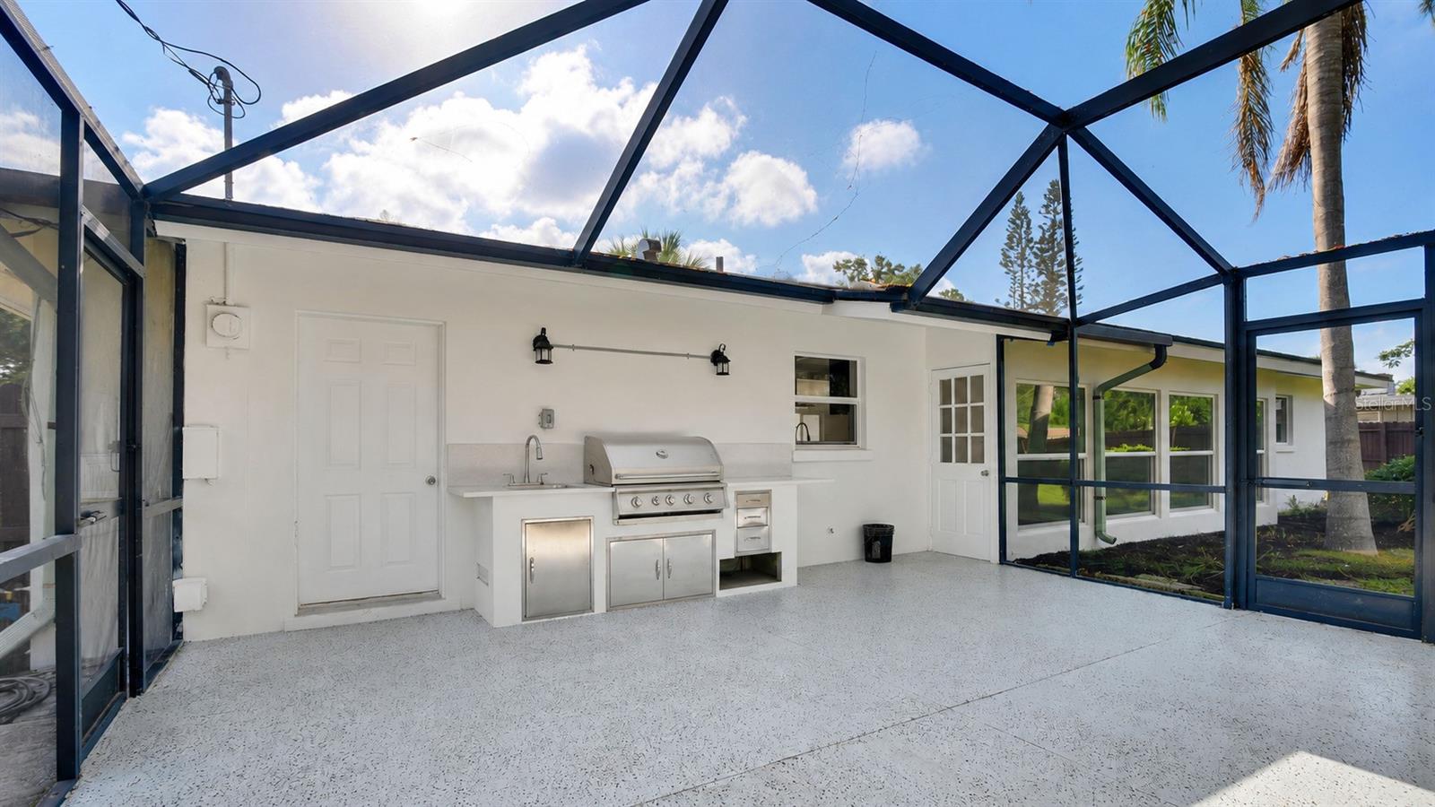 2769 Wisteria Pl, Sarasota, FL 34239 photo