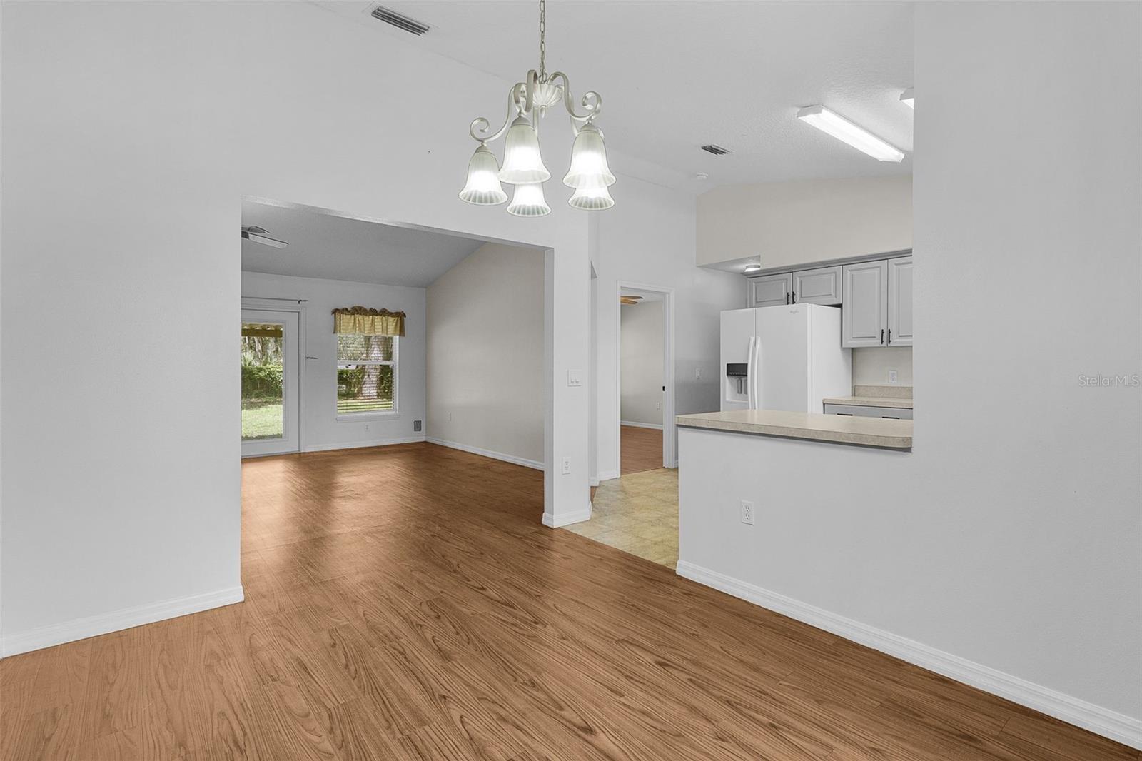 36127 Pine Tree St, Fruitland Park, FL 34731 photo